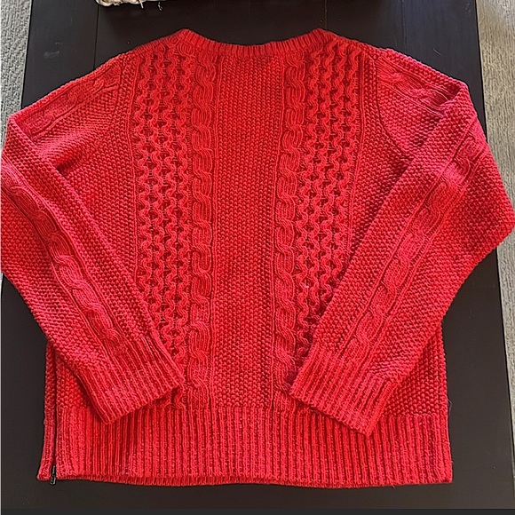 Banana republic Red Cable knit Sweater - Picture 2 of 5